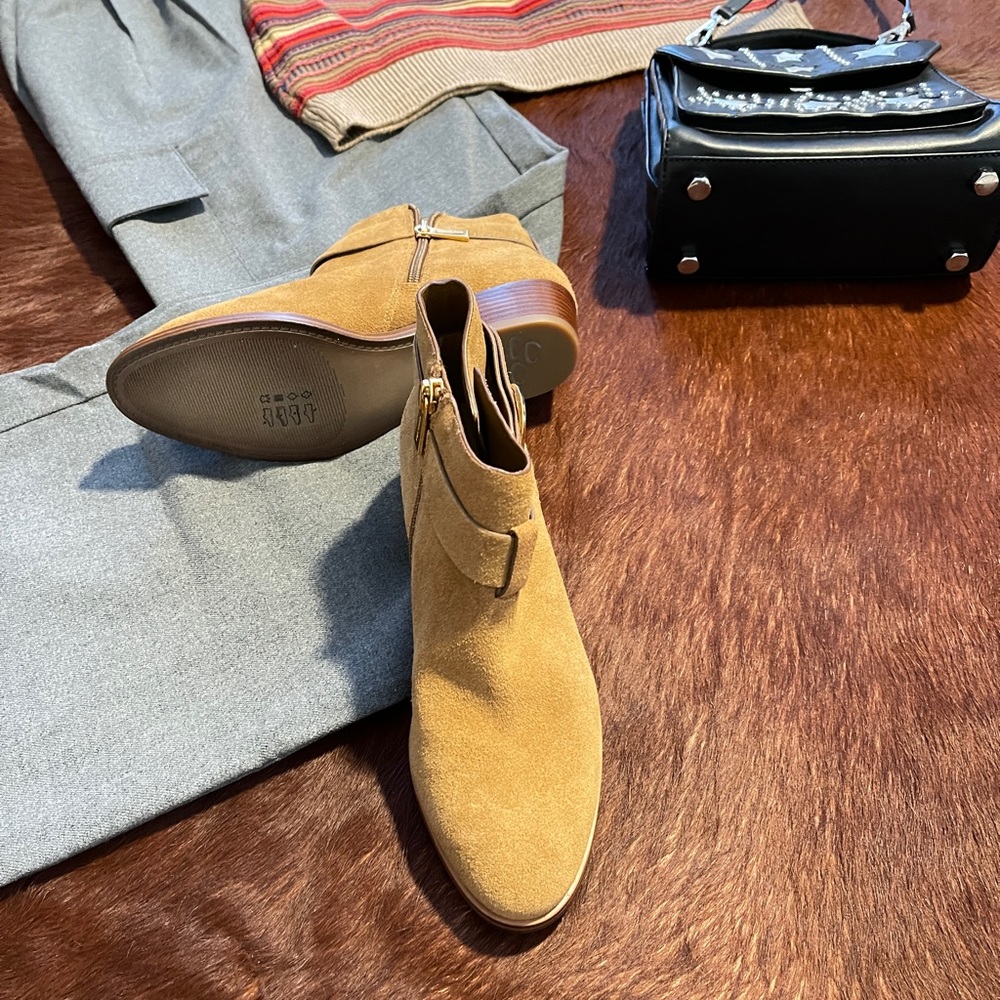 New MICHAEL Michael Kors Harland Ankle Booties, Praline, Size 6 - Picture 2 of 8